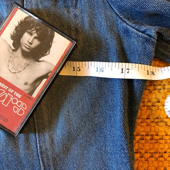 Unique Buttonless Jean Jacket - Picture 7 of 8